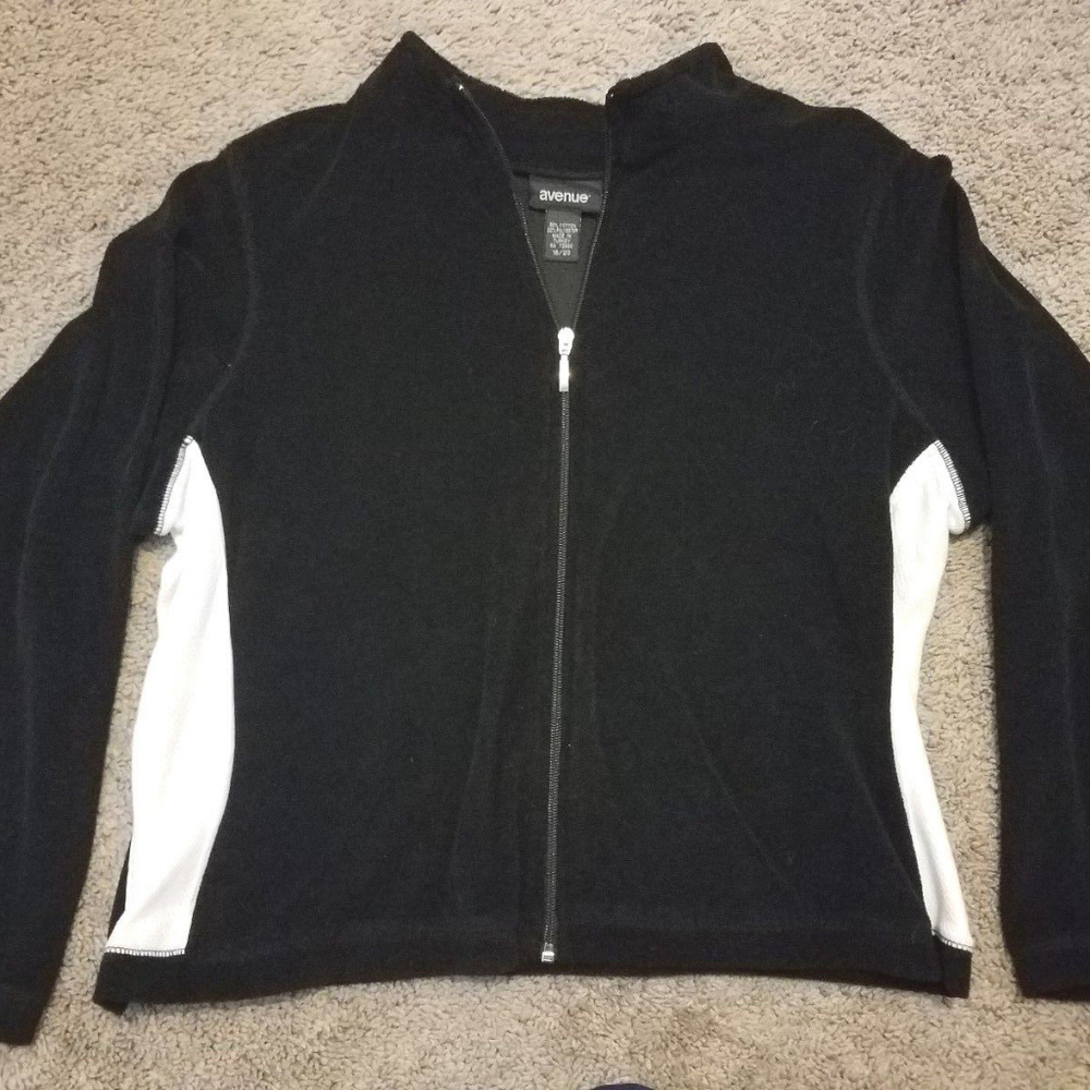 AVENUE brand Track Jacket size 18/20